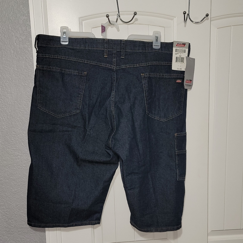 New. Geniune Dickies Flex denim shorts. - Picture 2 of 4